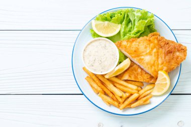 Balık ve cips - sağlıksız gıda