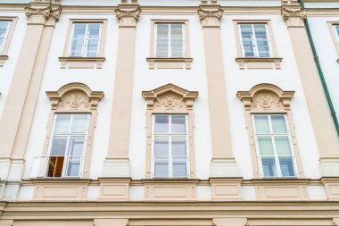 Güzel pencere duvar Mirabell bahçesinde Salzburg, Avusturya