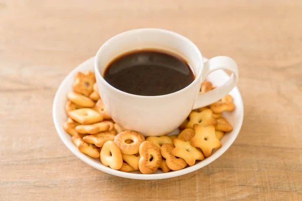 Biscuits Cracker Avec Café Sur Table — Photo