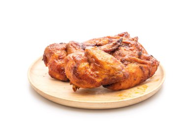 ızgara ve Barbekü tavuk beyaz arka plan üzerinde izole