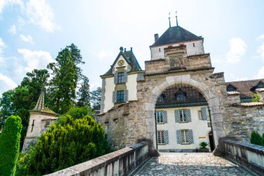 İsviçre Oberhofen kalesinde güzel mimari