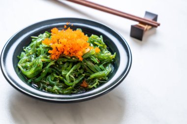 yosun salata karides yumurta - Japon gıda tarzı