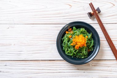 yosun salata karides yumurta - Japon gıda tarzı