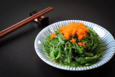 yosun salata karides yumurta - Japon gıda tarzı