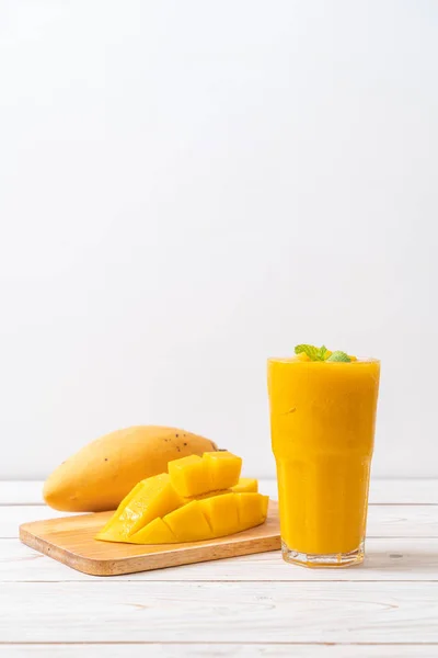 Frullati Mango Fresco Concetto Cibi Bevande Sani — Foto Stock