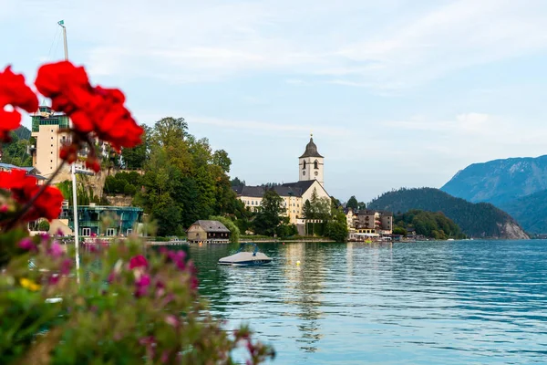 Hermosa Arquitectura Wolfgang Waterfront Con Lago Wolfgangsee Austria —  Fotos de Stock