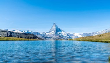 Matterhorn Zermatt, İsviçre Stellisee Gölü ile