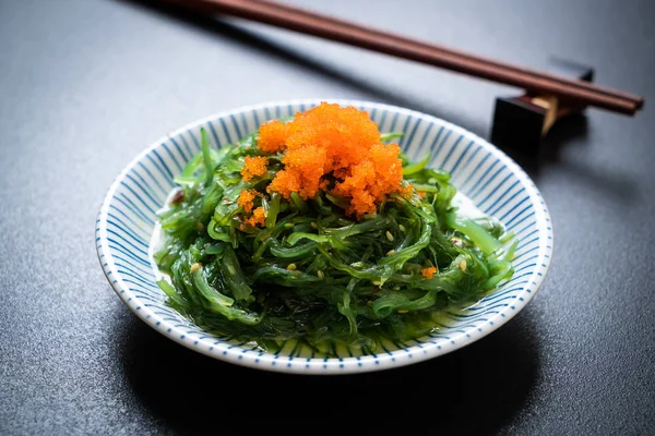 Insalata Alghe Con Uova Gamberetti Stile Alimentare Giapponese — Foto Stock