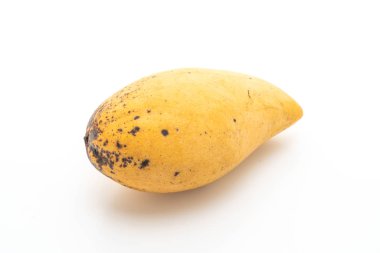 Beyaz arka plan üzerinde izole taze ve altın Mango