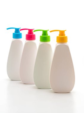 Jel, köpük veya sıvı sabun dispenseri pompa plastik beyaz arka plan üzerinde izole şişe