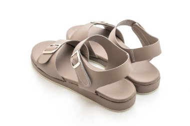 Kadınlar beyaz arka plan üzerinde izole sandalet deri