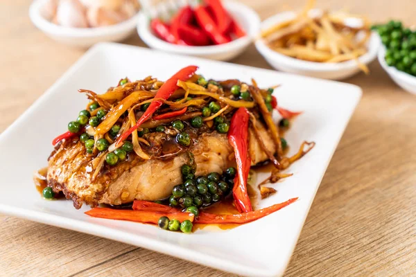 Geroerbakt Kruidig Kruid Met Grouper Visfilet Thais Eten Stijl — Stockfoto