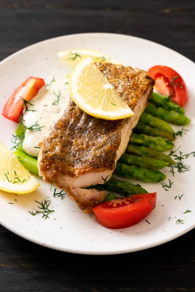 Bife Peixe Pargo Grelhado Com Vagetável — Fotografia de Stock