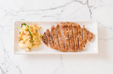 sebze - Asya tarzı ile dilimlenmiş domuz biftek ızgara