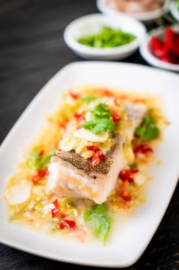 Kireç soyunma - orfoz balığı fileto Chili Lime Soslu buğulama Asya gıda tarzı