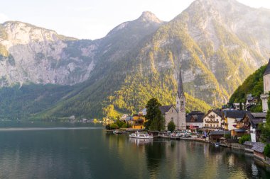 Avusturya Alpleri'nde, Salzkammergut bölge, Hallstatter gölde Hallstatt köyü Hallstatt, Avusturya