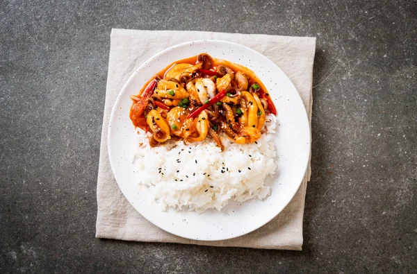 Pulpo Calamar Frito Pasta Picante Coreana Osam Bulgogi Con Arroz — Foto de Stock