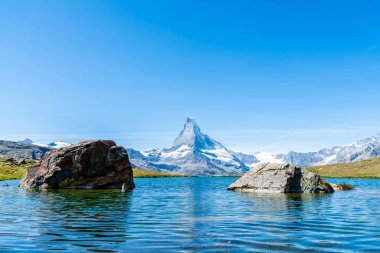 Matterhorn Zermatt, İsviçre Stellisee Gölü ile