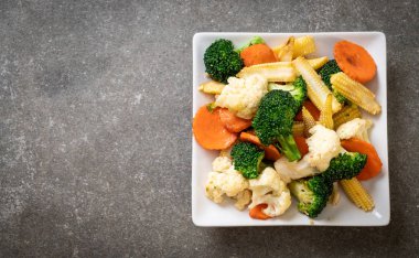 Kızarmış sebze - vejetaryen ve vejetaryen yemek tarzı