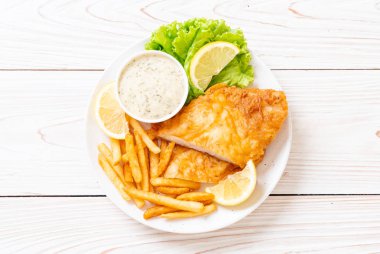 Balık ve cips - sağlıksız gıda
