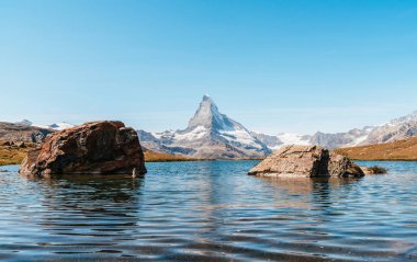 Matterhorn Zermatt, İsviçre Stellisee Gölü ile