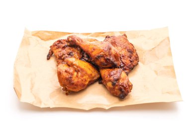 ızgara ve Barbekü tavuk beyaz arka plan üzerinde izole