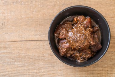 herb - Phuket Tayland geleneksel gıda tarzı ile domuz eti güveç