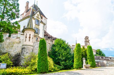 İsviçre Oberhofen kalesinde güzel mimari