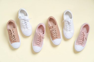 güzel kadın deri spor ayakkabı ayakkabı