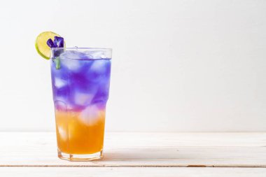 bal ve limon - kelebek bezelye suyuyla sağlıklı içecek