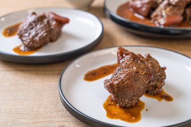 herb - Phuket Tayland geleneksel gıda tarzı ile domuz eti güveç