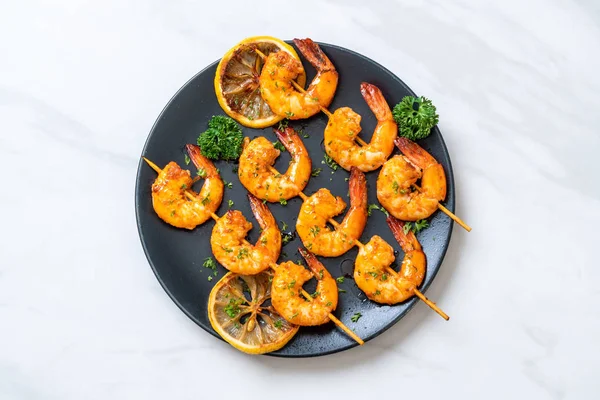 Grilled Tiger Shrimps Skewers Lemon Seafood Style — Stock Photo, Image