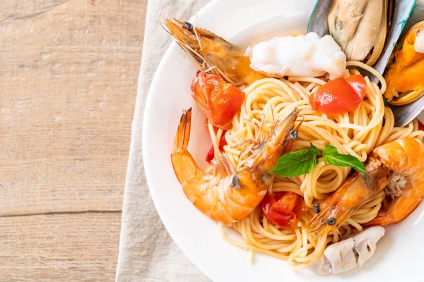 Seafood Pasta Spaghetti Моллюсками Мбаппе Сквисом Мидиями Помидорами Итальянский Стиль — стоковое фото