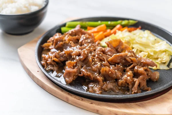 Filete Cerdo Rodajas Placa Caliente Estilo Asiático —  Fotos de Stock