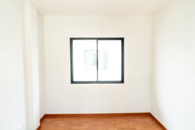 boş cam pencere ve kapı ev güneş ışığı ile