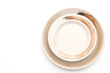 boş levha ve beyaz arka plan üzerinde izole kase