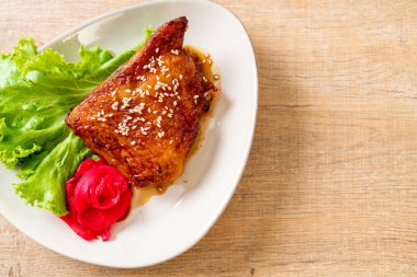 teriyaki sosu ve susam ızgara tavuk biftek