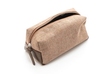 aksesuar çantası veya beyaz arka plan üzerinde izole kozmetik çantası