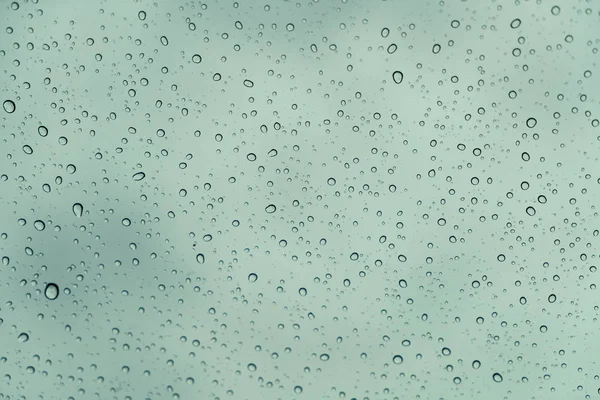 Gotas Lluvia Superficie Los Cristales Ventana Con Fondo Nublado — Foto de Stock