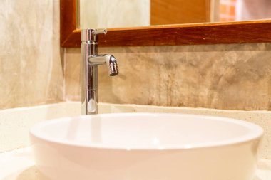 Musluk ve lavabo banyo iç dekorasyon