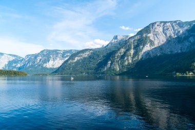 Avusturya Alpleri'nde güzel Hallstatter göl