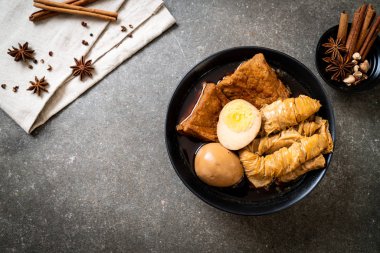 kaynamış yumurta çikolata sosu veya tatlı sos - Asya gıda