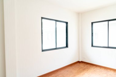 boş cam pencere ve kapı ev güneş ışığı ile