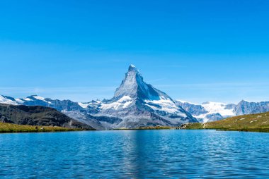Matterhorn Zermatt, İsviçre Stellisee Gölü ile