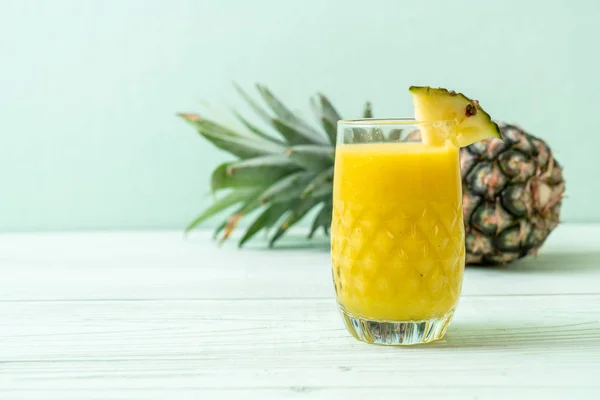 Fresh Pineapple Smoothie Glass Wood Table Healthy Drink — Stock Photo, Image