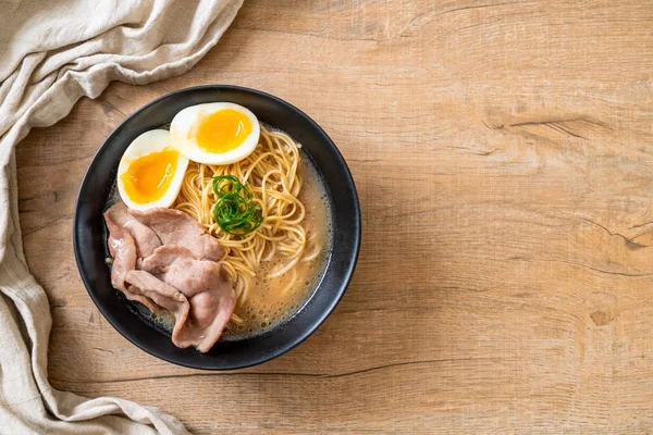 东光拉面配猪肉和鸡蛋 日本风格 — 图库照片