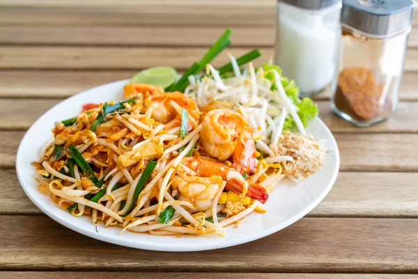 Pad Thai Nouilles Riz Sautées Aux Crevettes Cuisine Thaïlandaise — Photo