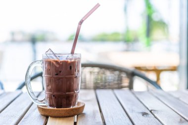 buzlu çikolata meşrubatının klasik cam