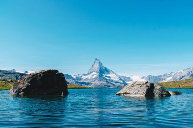 Matterhorn Zermatt, İsviçre Stellisee Gölü ile