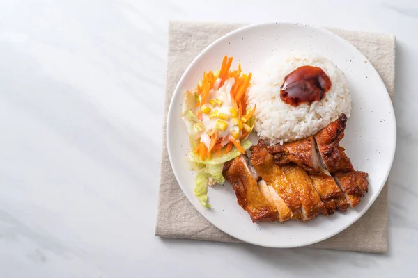 Pollo Parrilla Con Salsa Teriyaki Arroz Ensalada —  Fotos de Stock